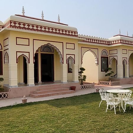 Hotel The Grand Barso Bharatpur Habitación foto